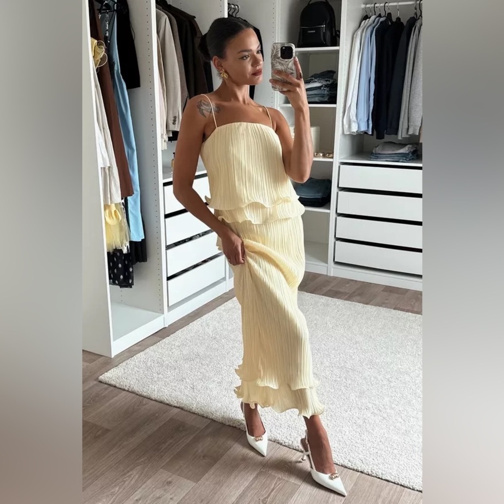 Commense Two Piece Yellow Pleated Ruffle Skirt Skirt - Picture 2 of 9